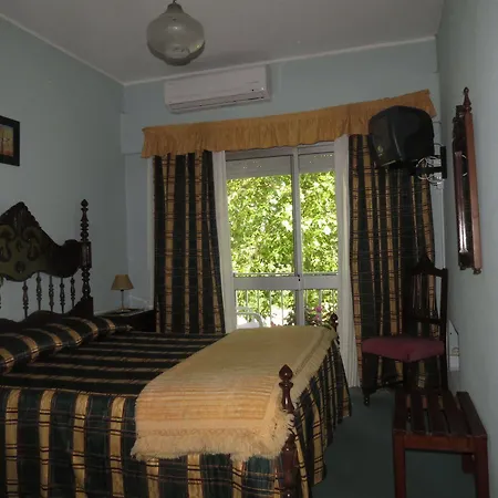 Pereira Cecilia ゲストハウス ファティマ