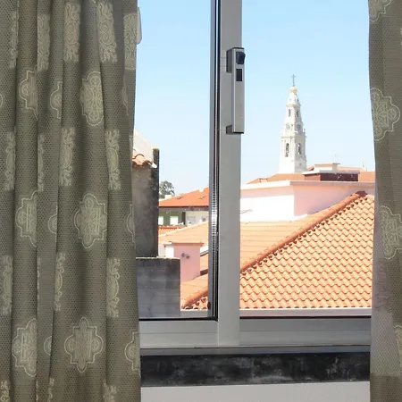 ゲストハウス Pereira Cecilia