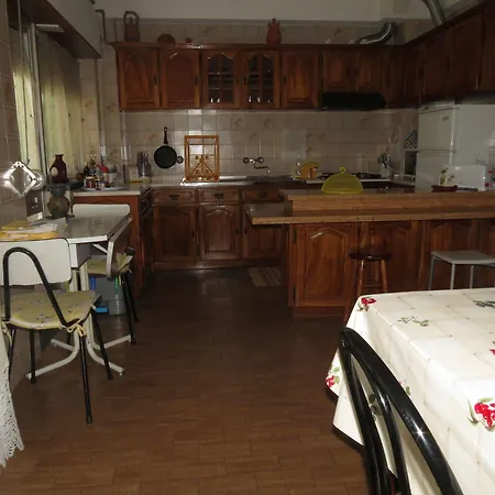 ゲストハウス Pereira Cecilia